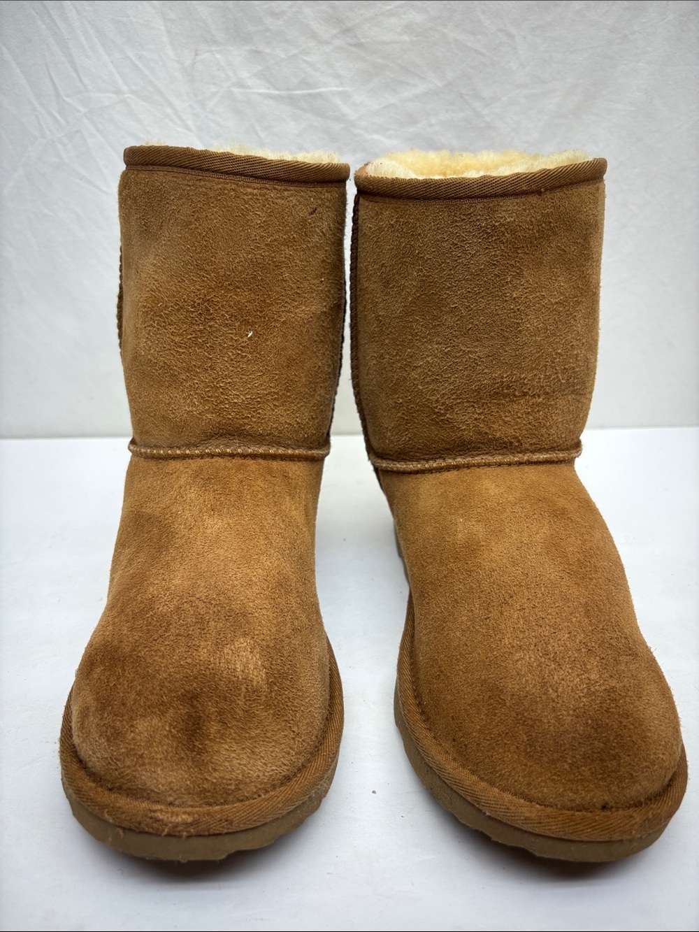 UGG Cozy Suede Winter Boots in Chestnut, SZ 6, box 87